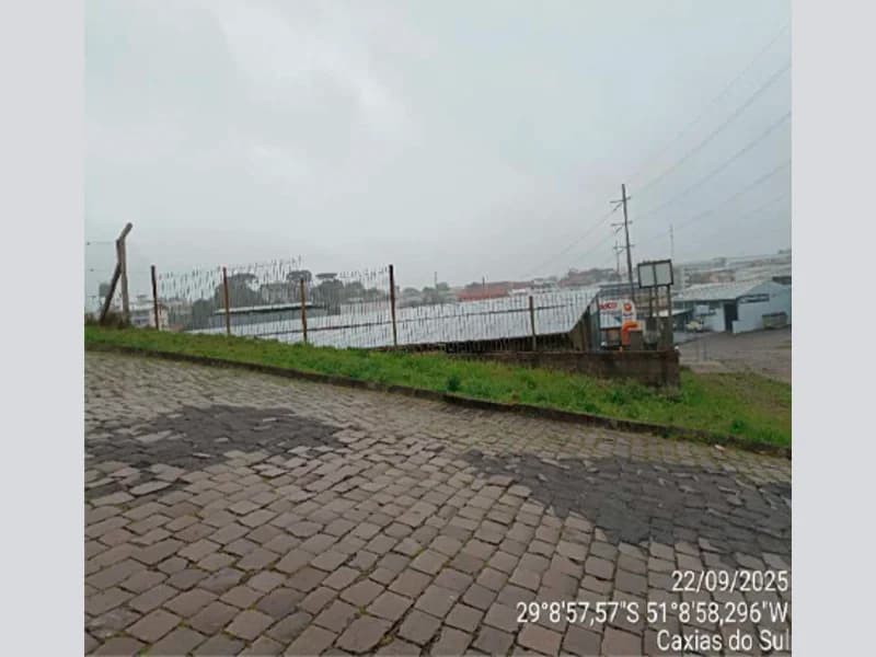 Foto 1 de 14: Terreno em leilão em Caxias Do Sul - RS, bairro De Lazzer — Terreno - Caxias do Sul - RS
