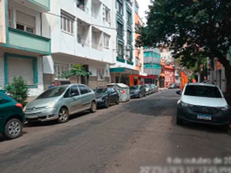 Foto 4 de 16: Comercial em leilão em Porto Alegre - RS, bairro Centro Histórico — Sala - Porto Alegre - RS