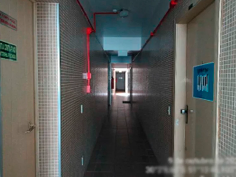 Foto 5 de 16: Comercial em leilão em Porto Alegre - RS, bairro Centro Histórico — Sala - Porto Alegre - RS
