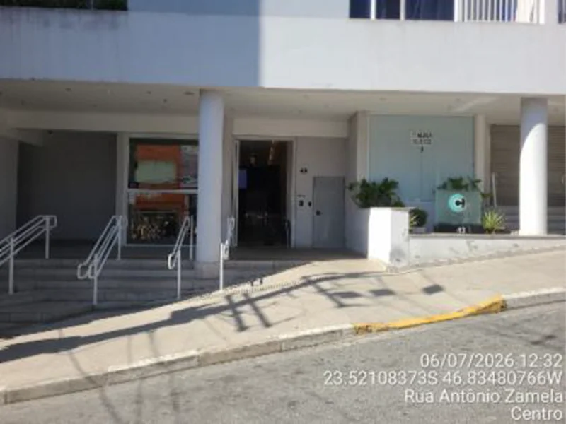 Foto 1 de 3: Comercial em leilão em Carapicuíba - SP, bairro Vila Silviânia — Sala - Carapicuíba - SP