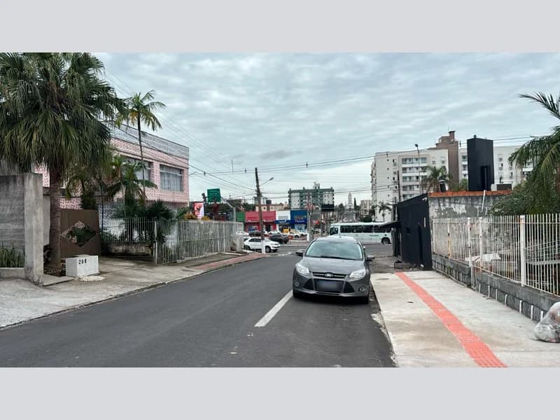 Foto 2 de 5: Casa em leilão em Criciúma - SC, bairro Operário Nova — Casa - Criciúma - SC