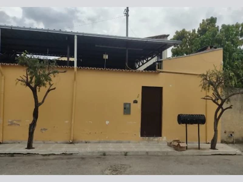 Foto 4 de 6: Comercial em leilão em Carlos Chagas - MG, bairro Centro — Galpão - Carlos Chagas - MG