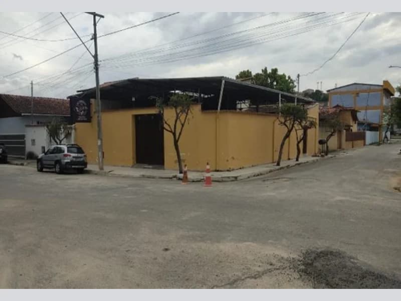 Foto 5 de 6: Comercial em leilão em Carlos Chagas - MG, bairro Centro — Galpão - Carlos Chagas - MG