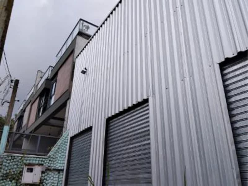 Foto 6 de 8: Comercial em leilão em Porto Alegre - RS, bairro Tristeza — Prédio - Porto Alegre - RS