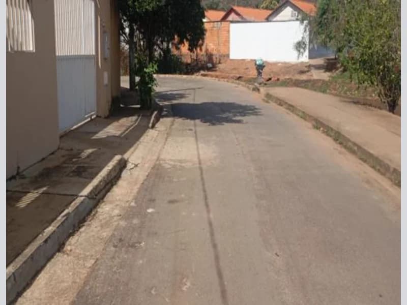 Foto 6 de 6: Casa em leilão em Unaí - MG, bairro Cachoeira — Casa - Unaí - MG