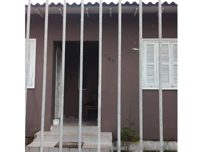 Foto 1 de 8: Casa em leilão em Porto Alegre - RS, bairro Sarandi — Casa - Porto Alegre - RS