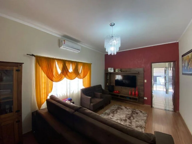 Foto 4 de 20: Casa em leilão em São Pedro - SP, bairro Jardim Navarro — Casa - São Pedro - SP