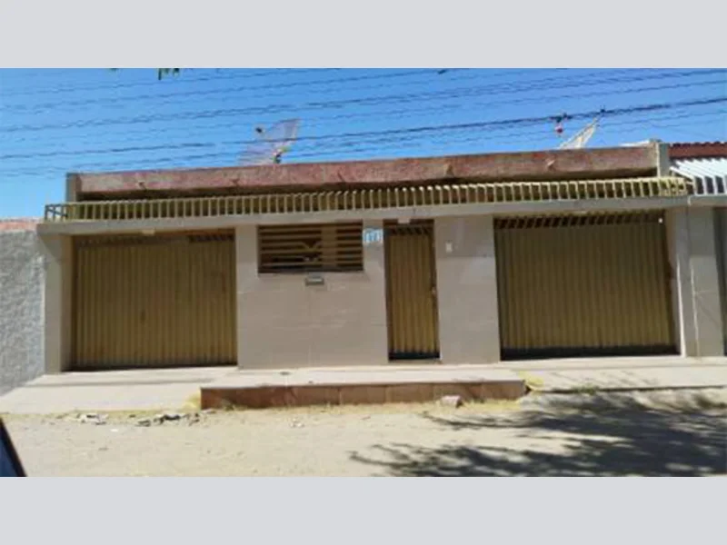 Foto 2 de 18: Casa em leilão em Petrolina - PE, bairro Loteamento Recife — Casa - Petrolina - PE