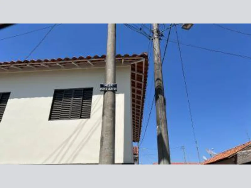 Foto 2 de 5: Casa em leilão em Elói Mendes - MG, bairro Centro — Casa - Elói Mendes - MG