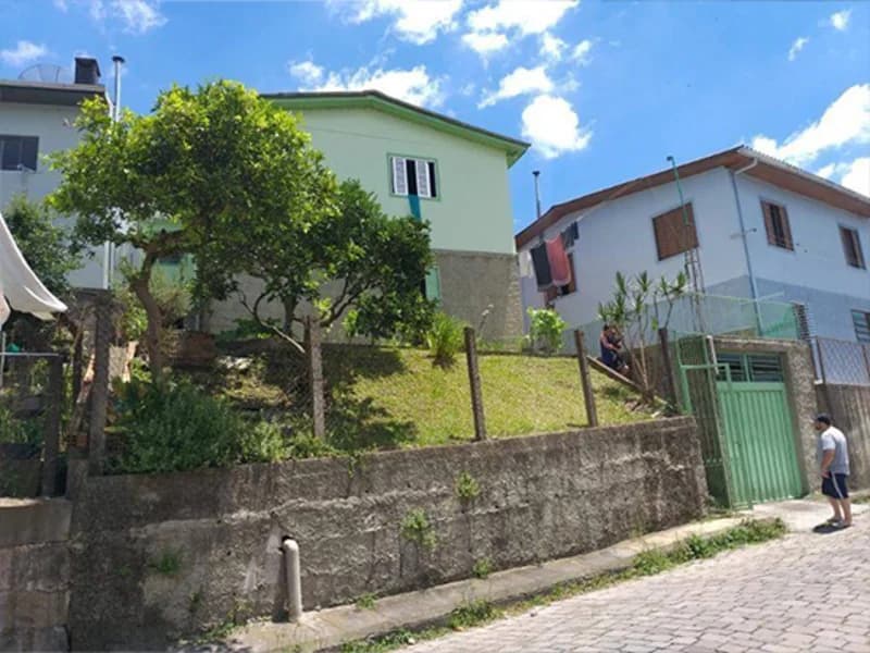 Foto 1 de 50: Casa em leilão em Caxias Do Sul - RS, bairro Planalto — Casa - Caxias do Sul - RS