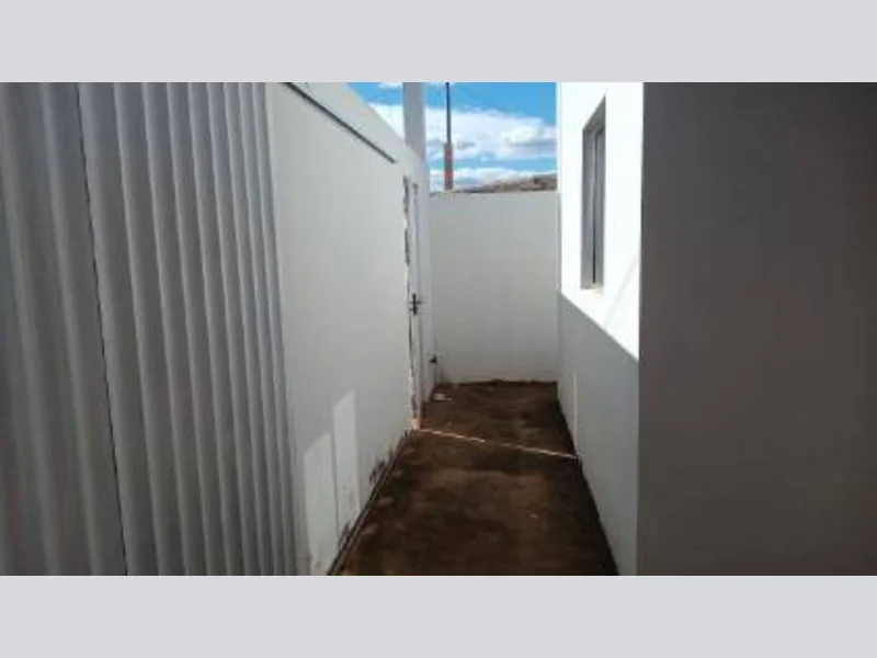 Foto 13 de 18: Casa em leilão em Ibiassucê - BA, bairro Alto do Cruzeiro — Casa - Ibiassucê - BA