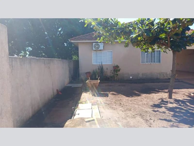 Foto 1 de 27: Casa em leilão em São Carlos Do Ivaí - PR, bairro Centro — Casa - São Carlos do Ivaí - PR