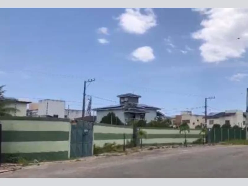 Foto 1 de 4: Casa em leilão em Camaçari - BA, bairro Centro — Casa - Camaçari - BA