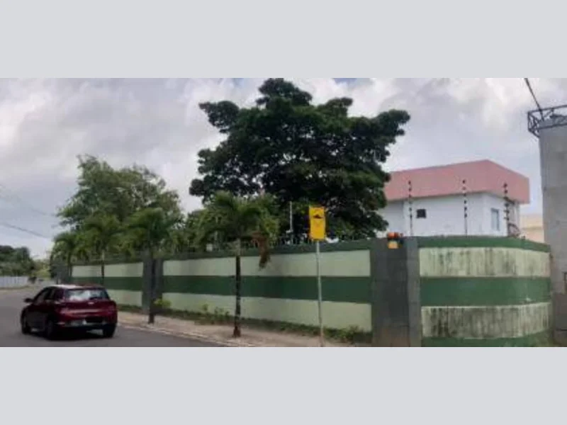 Foto 3 de 4: Casa em leilão em Camaçari - BA, bairro Centro — Casa - Camaçari - BA