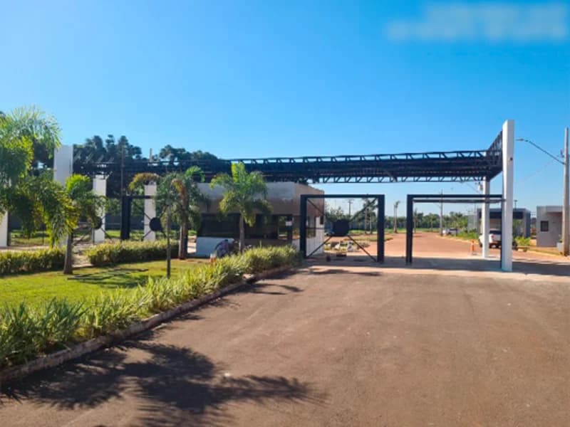 Foto 1 de 20: Terreno em leilão em Cândido Mota - SP, bairro Terras de Vitória — Terreno - Cândido Mota - SP