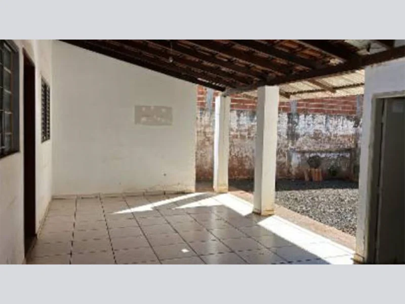 Foto 9 de 41: Casa em leilão em Cassilândia - MS, bairro Vila Pernambuco — Casa - Cassilândia - MS