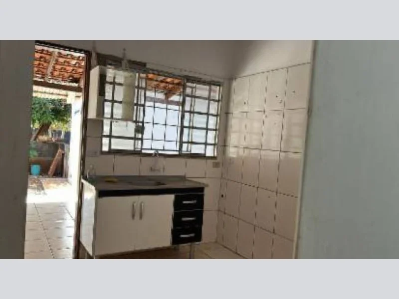 Foto 22 de 41: Casa em leilão em Cassilândia - MS, bairro Vila Pernambuco — Casa - Cassilândia - MS