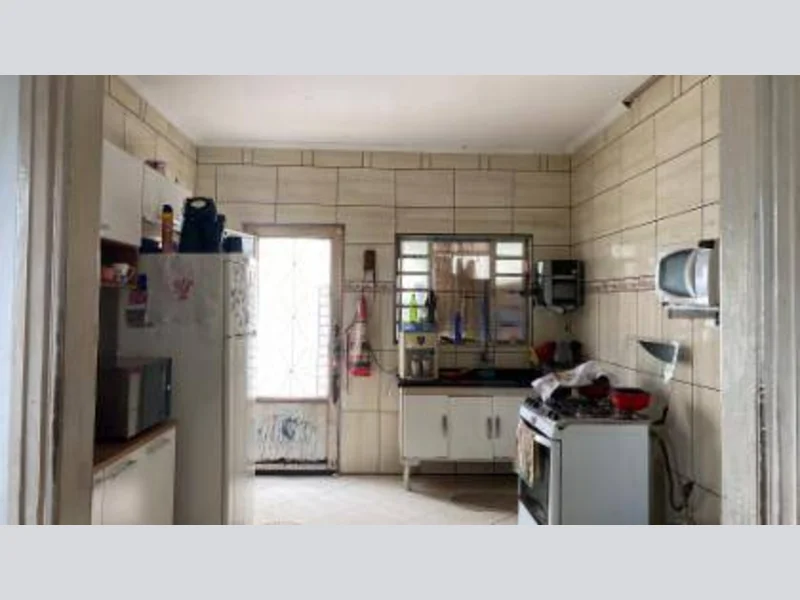 Foto 2 de 11: Comercial em leilão em Bauru - SP, bairro Madureira — Prédio - Bauru - SP