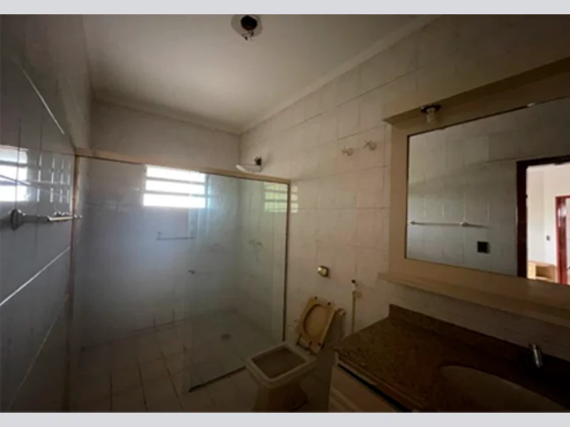 Foto 15 de 21: Casa em leilão em Cianorte - PR, bairro Zona 1 — Casa - Cianorte - PR
