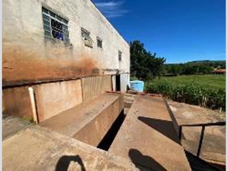 Foto 11 de 16: Comercial em leilão em Ribeirão Claro - PR, bairro Centro — Galpão - Ribeirão Claro - PR