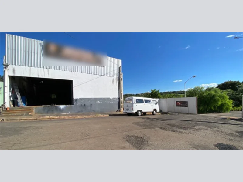 Foto 16 de 16: Comercial em leilão em Ribeirão Claro - PR, bairro Centro — Galpão - Ribeirão Claro - PR