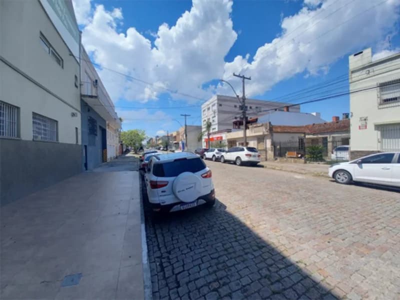 Foto 1 de 5: Casa em leilão em Pelotas - RS, bairro Centro — Prédio - Pelotas - RS