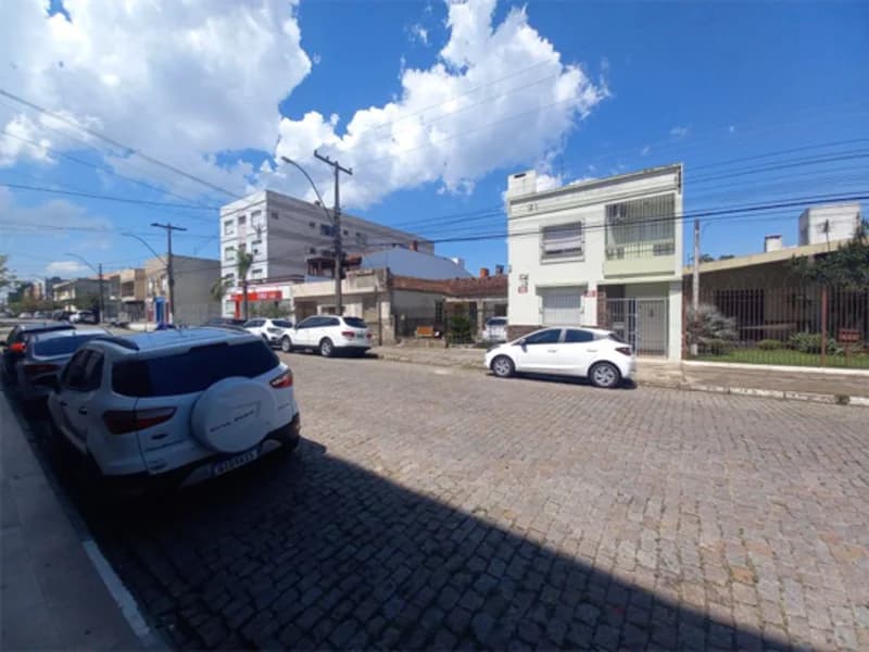Foto 3 de 5: Casa em leilão em Pelotas - RS, bairro Centro — Prédio - Pelotas - RS