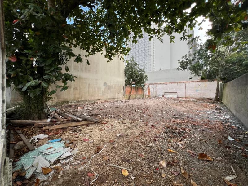 Foto 3 de 3: Terreno em leilão em Itapema - SC, bairro Meia Praia — Terreno - Itapema - SC