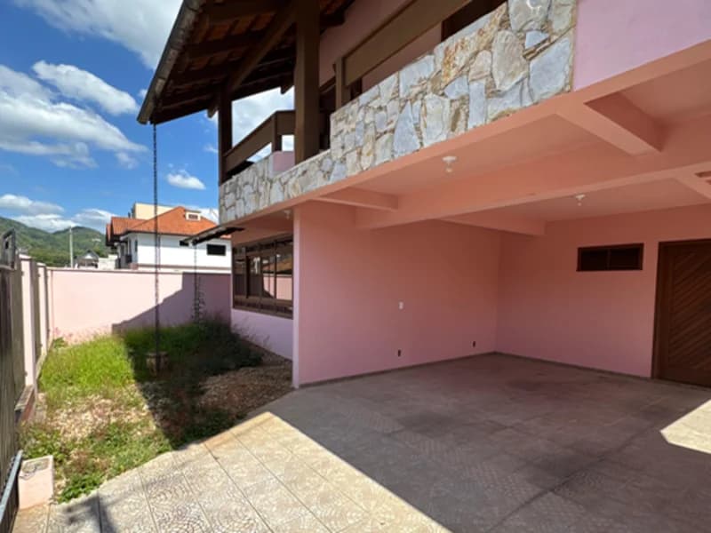 Foto 1 de 8: Casa em leilão em Pomerode - SC, bairro Centro — Casa - Pomerode - SC