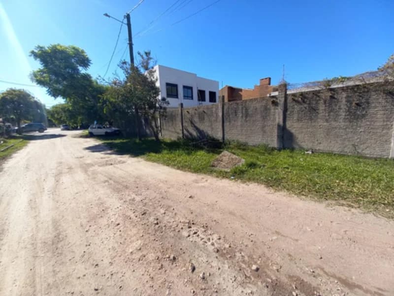 Foto 1 de 9: Terreno em leilão em Pelotas - RS, bairro Laranjal — Terreno - Pelotas - RS