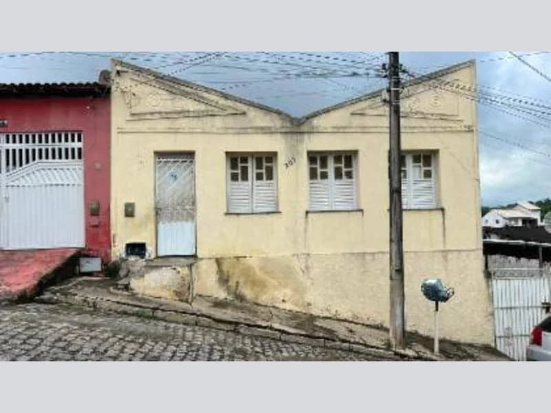 Foto 1 de 3: Casa em leilão em Itapetinga - BA, bairro São Francisco de Assis — Casa - Itapetinga - BA