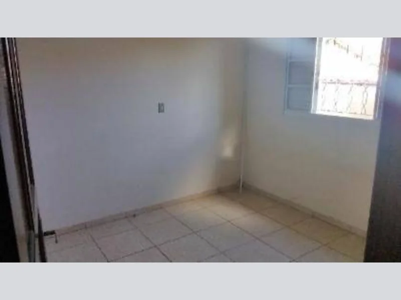 Foto 1 de 14: Casa em leilão em Angatuba - SP, bairro Vila Nova — Casa - Angatuba - SP