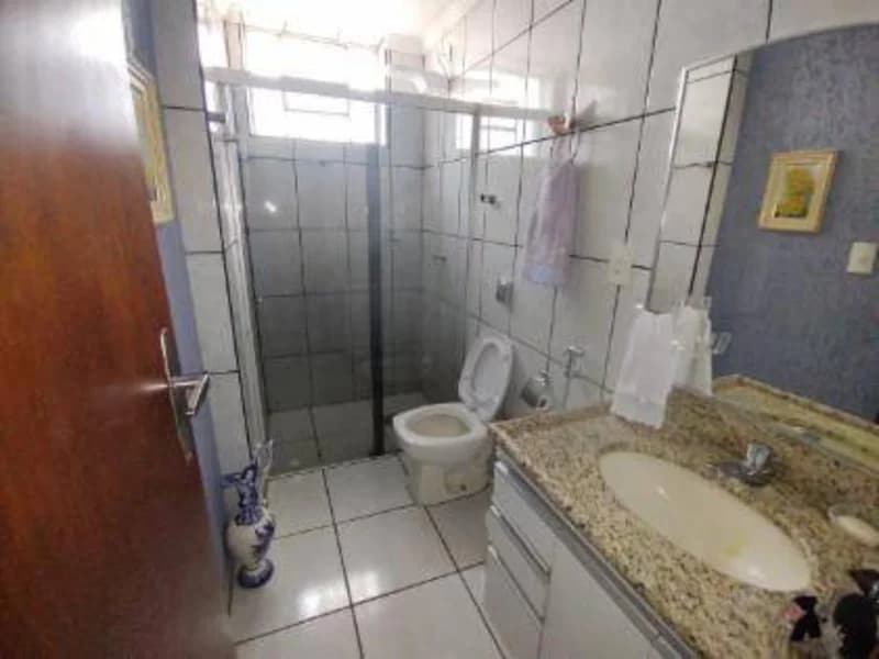 Foto 2 de 14: Apartamento em leilão em Ituiutaba - MG, bairro Centro — Apartamento - Ituiutaba - MG
