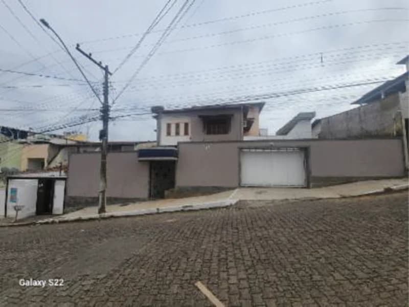 Foto 3 de 5: Casa em leilão em Governador Valadares - MG, bairro Vale Verde — Casa - Governador Valadares - MG