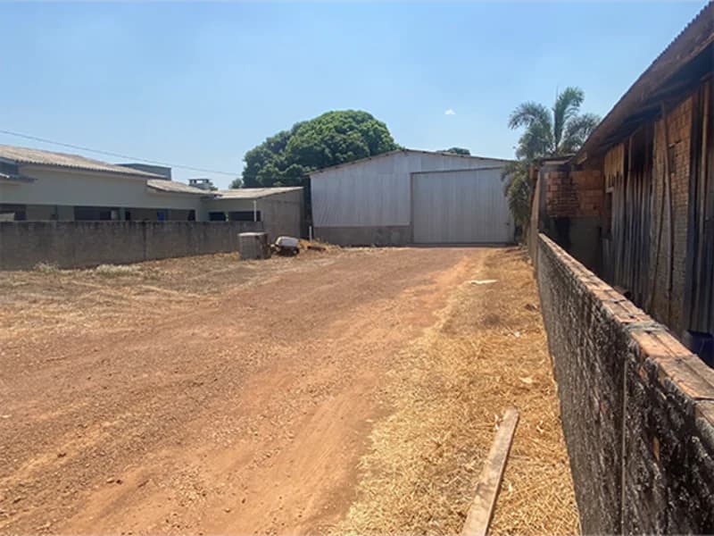 Foto 4 de 6: Casa em leilão em Nova Guarita - MT, bairro Centro — Prédio - Nova Guarita - MT