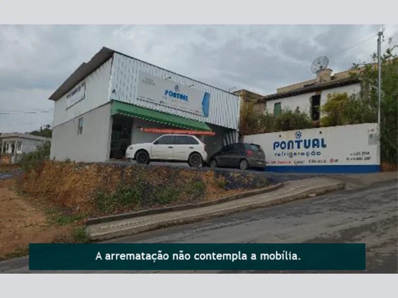 Foto 1 de 8: Comercial em leilão em Piumhi - MG, bairro Leôncio — Prédio - Piumhi - MG