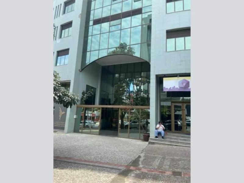 Foto 2 de 6: Comercial em leilão em Belo Horizonte - MG, bairro Serra — Sala - Belo Horizonte - MG