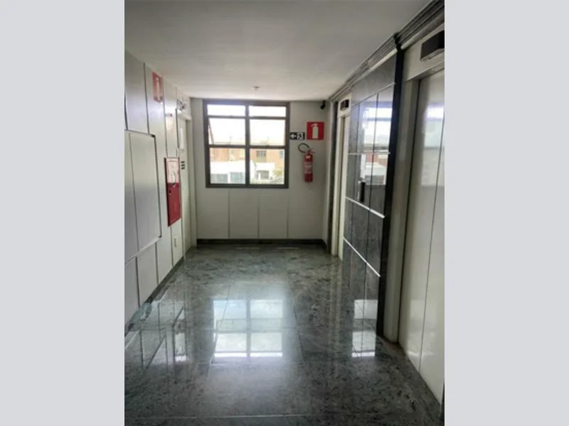 Foto 5 de 6: Comercial em leilão em Belo Horizonte - MG, bairro Serra — Sala - Belo Horizonte - MG