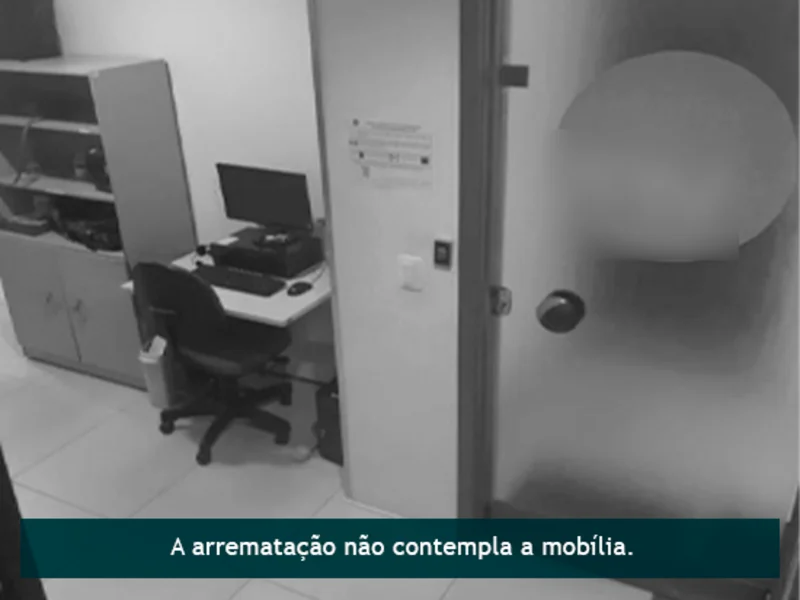 Foto 11 de 12: Comercial em leilão em Porto Alegre - RS, bairro Rio Branco — Sala - Porto Alegre - RS