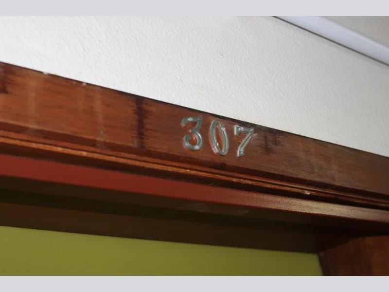 Foto 4 de 9: Comercial em leilão em Porto Alegre - RS, bairro Teresópolis — Sala - Porto Alegre - RS