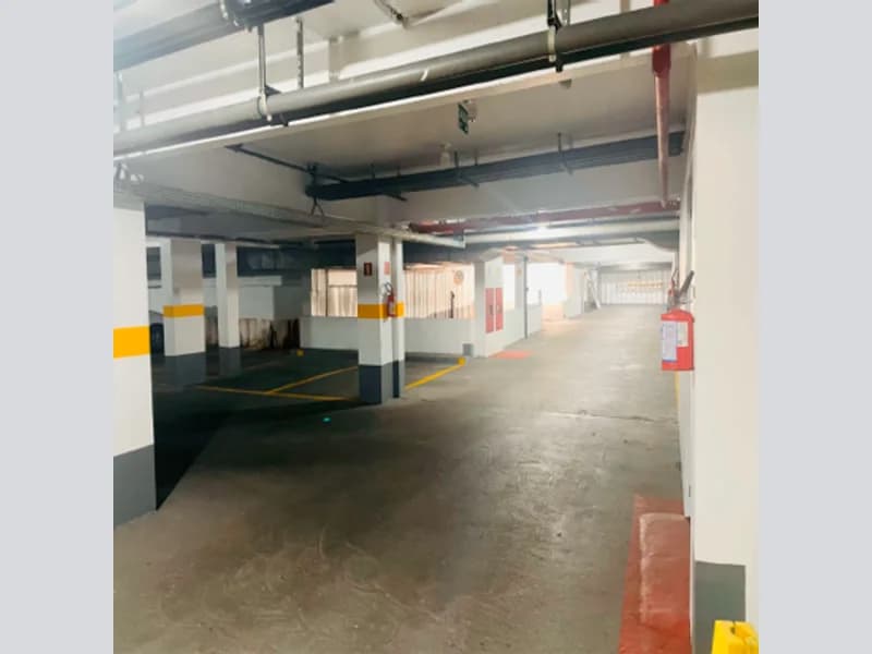 Foto 1 de 4: Vaga de Garagem em leilão em Porto Alegre - RS, bairro Higienópolis — Vaga de garagem - Porto Alegre - RS