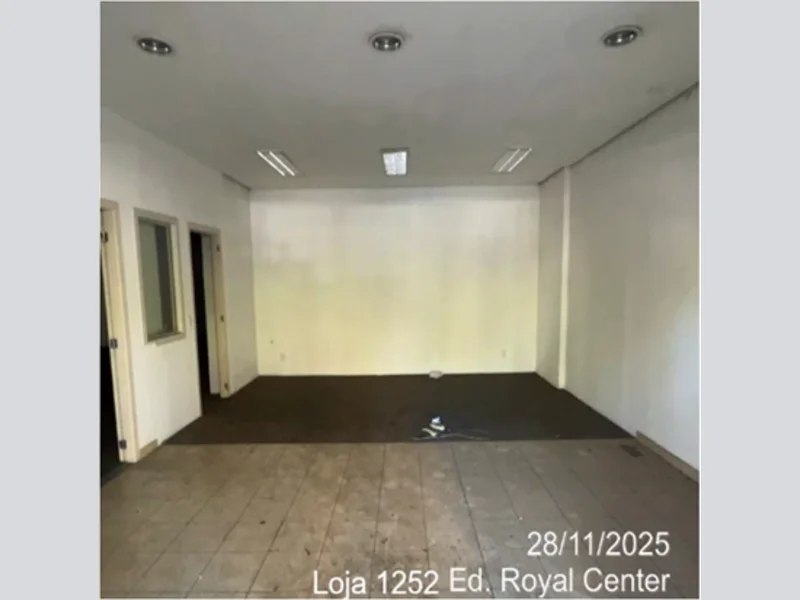 Foto 1 de 7: Comercial em leilão em Porto Alegre - RS, bairro Higienópolis — Loja - Porto Alegre - RS