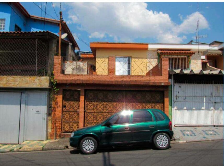 Casa em leilão em Guarulhos - SP — Sobrado à venda em leilão