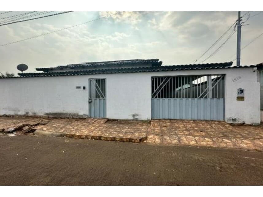 Casa em leilão em Pontalina - GO — Casa à venda em leilão