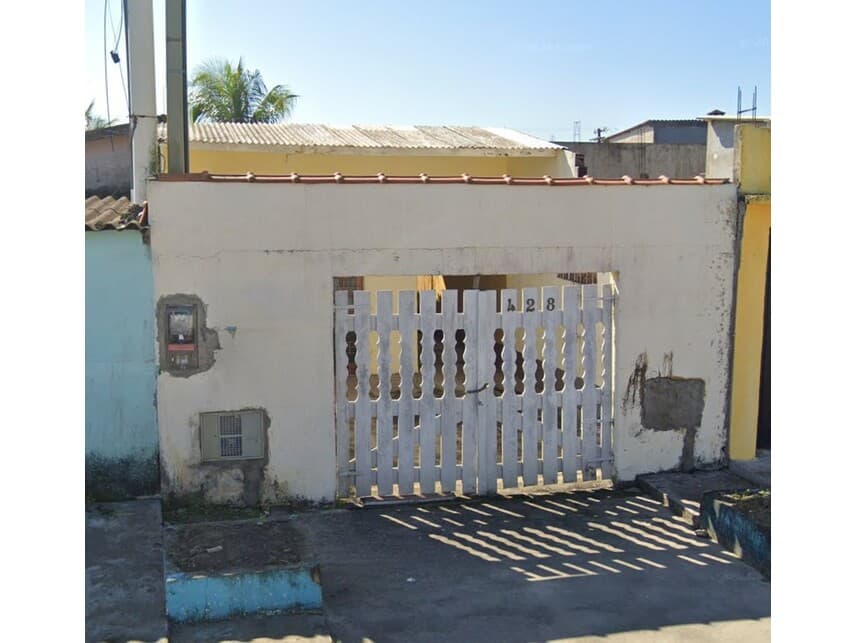 Casa em leilão em Mongaguá - SP — Casa à venda em leilão