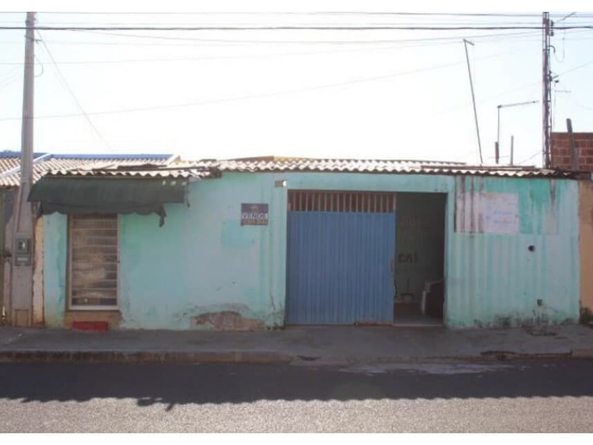 Casa em leilão em Araçatuba - SP — Casa à venda em leilão