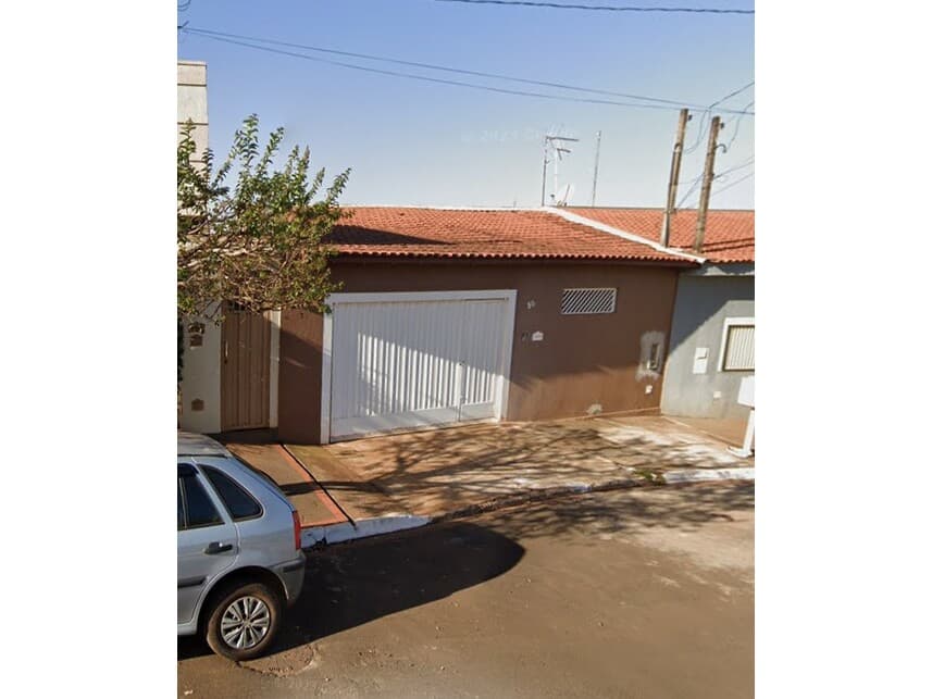 Casa em leilão em Pontal - SP — Casa à venda em leilão