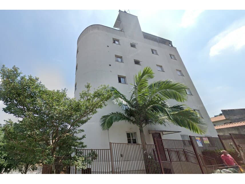 Apartamento em leilão em Taboão Da Serra - SP — Apartamento à venda em leilão