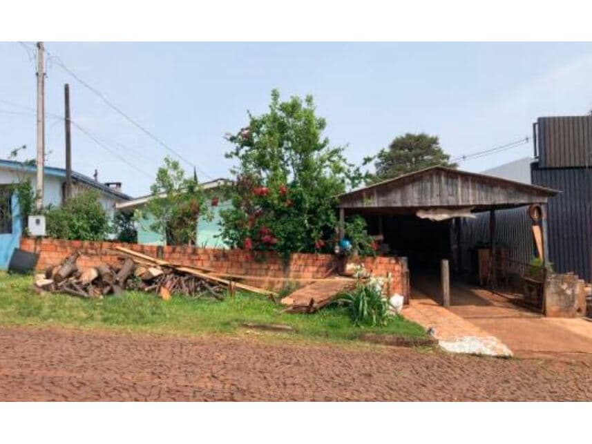 Casa em leilão em Quedas Do Iguaçu - PR — Casa à venda em leilão