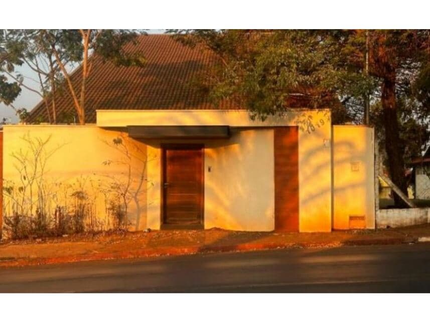 Comercial em leilão em Itapuí - SP — Prédio Comercial à venda em leilão